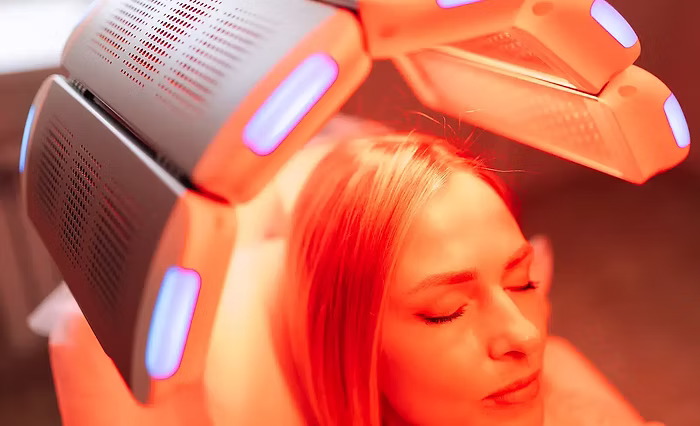 woman getting red light therapy